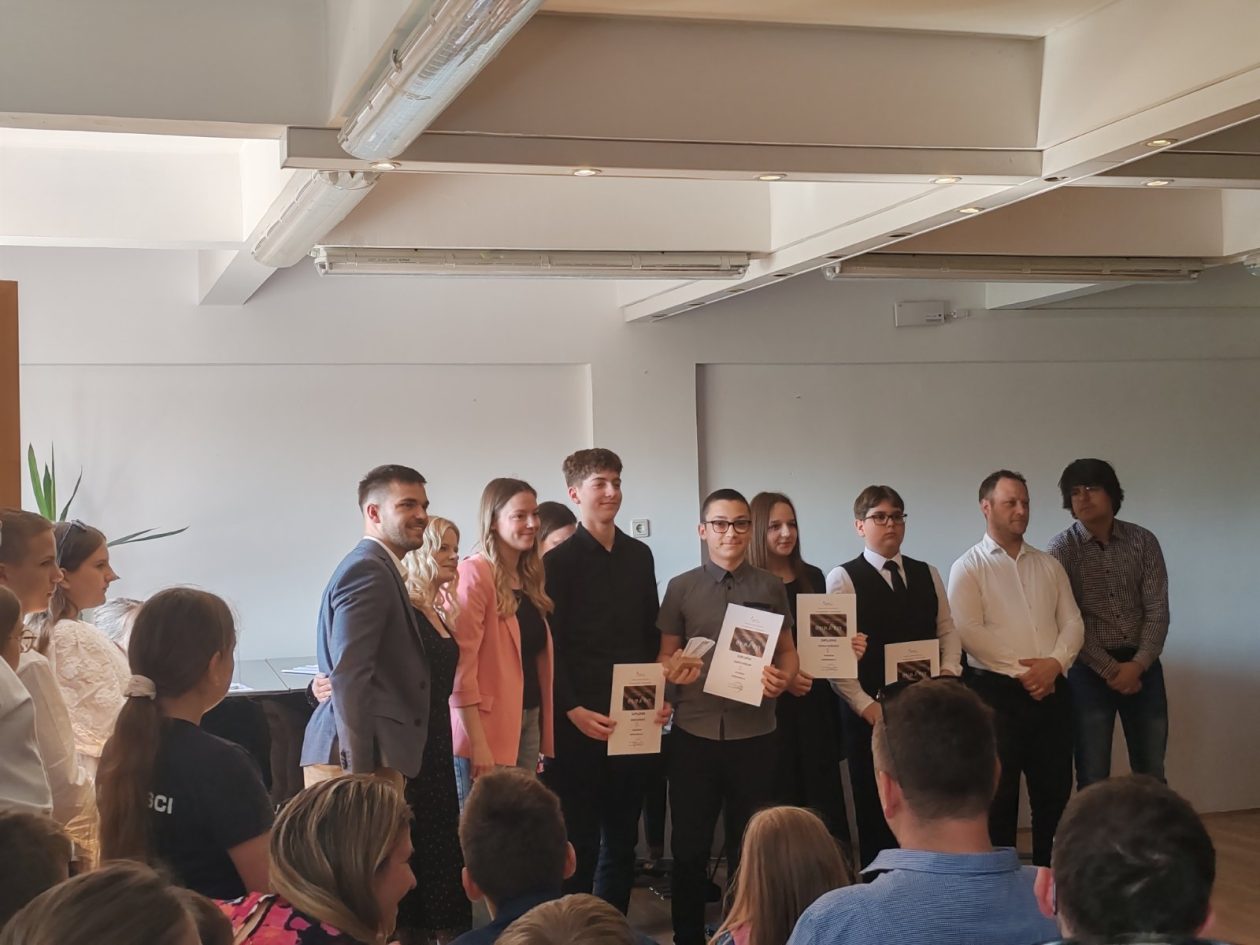 UMJETNIČKA ŠKOLA M. MAGDALENIĆ Harmonikaši (2)