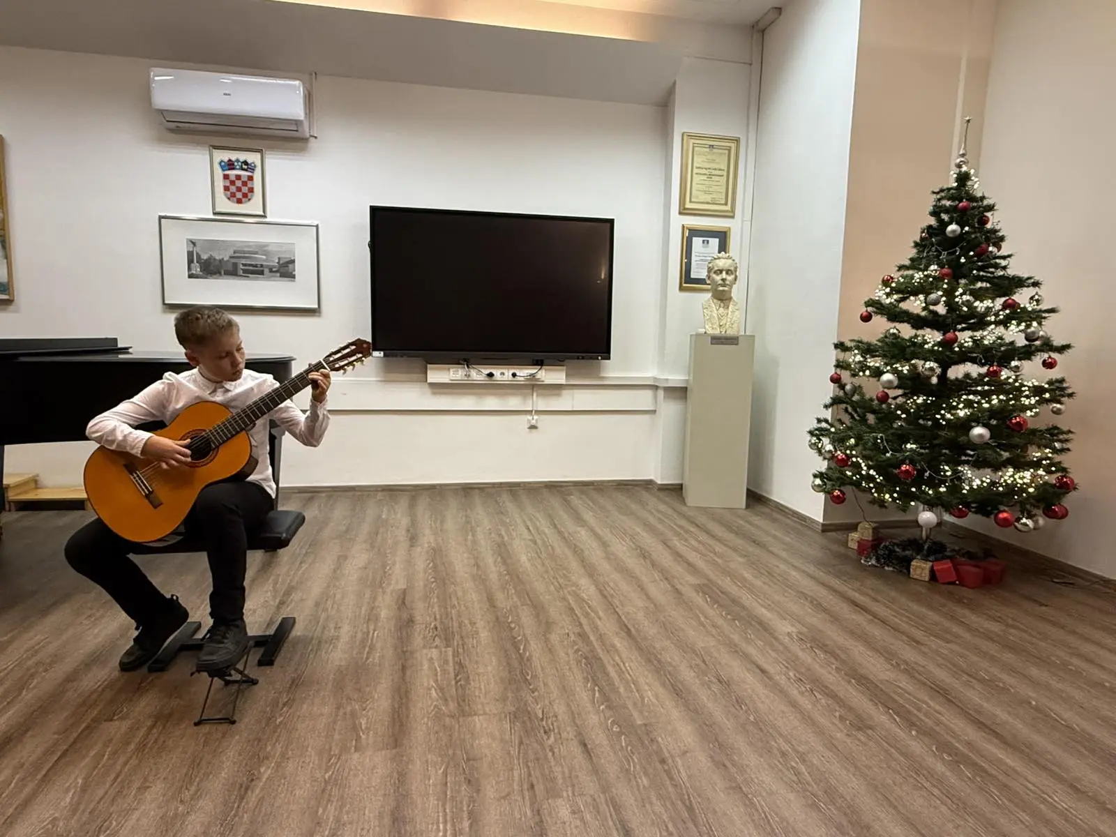 UMJETNIČKA ŠKOLA Miroslav Magdalenić (2)