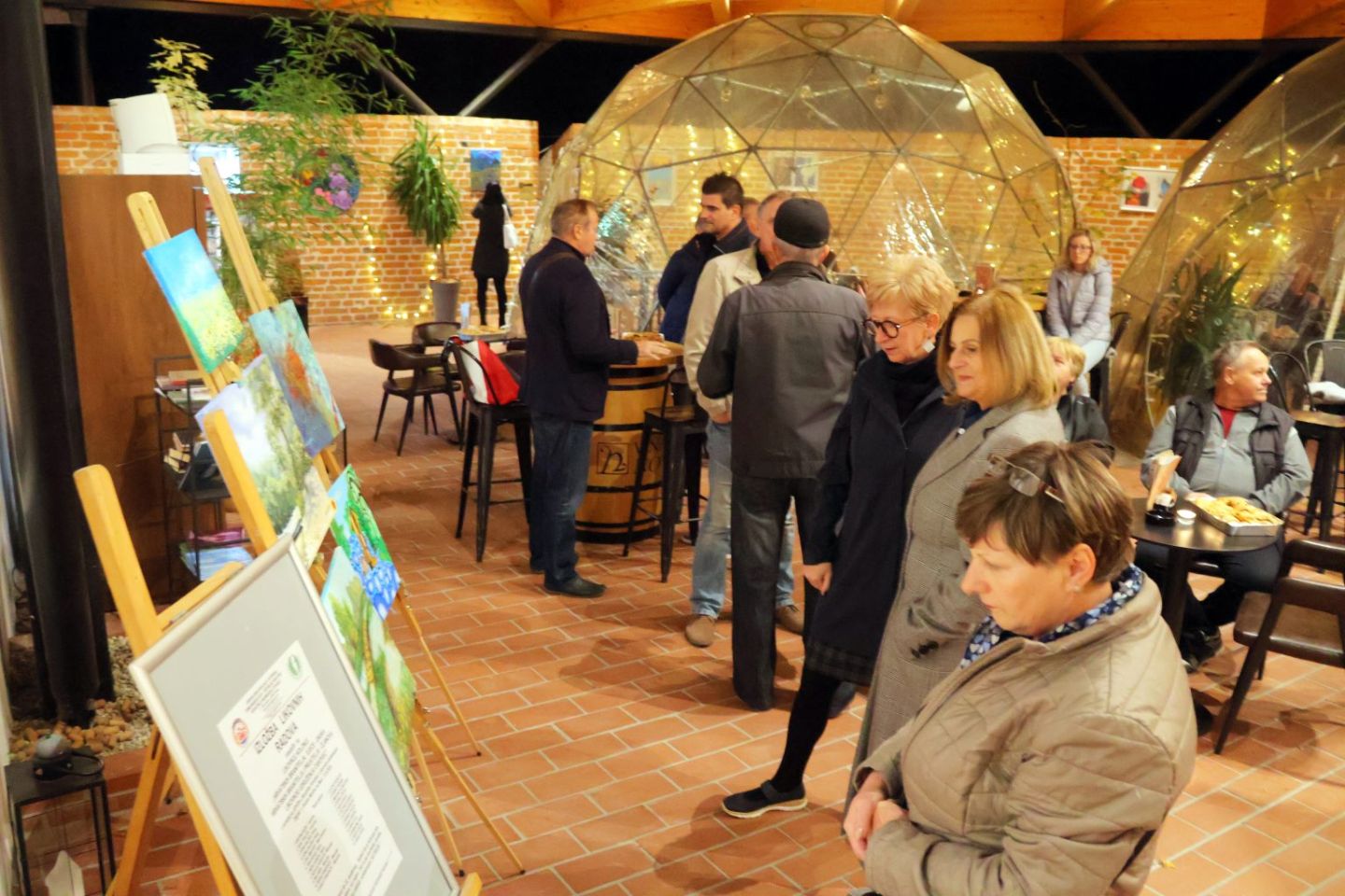 UMJETNOST I DOBROTA U Starom gradu otvorena izložba humanitarnog karaktera (11) UMJETNOST I DOBROTA U Starom gradu otvorena izložba humanitarnog karaktera (11)