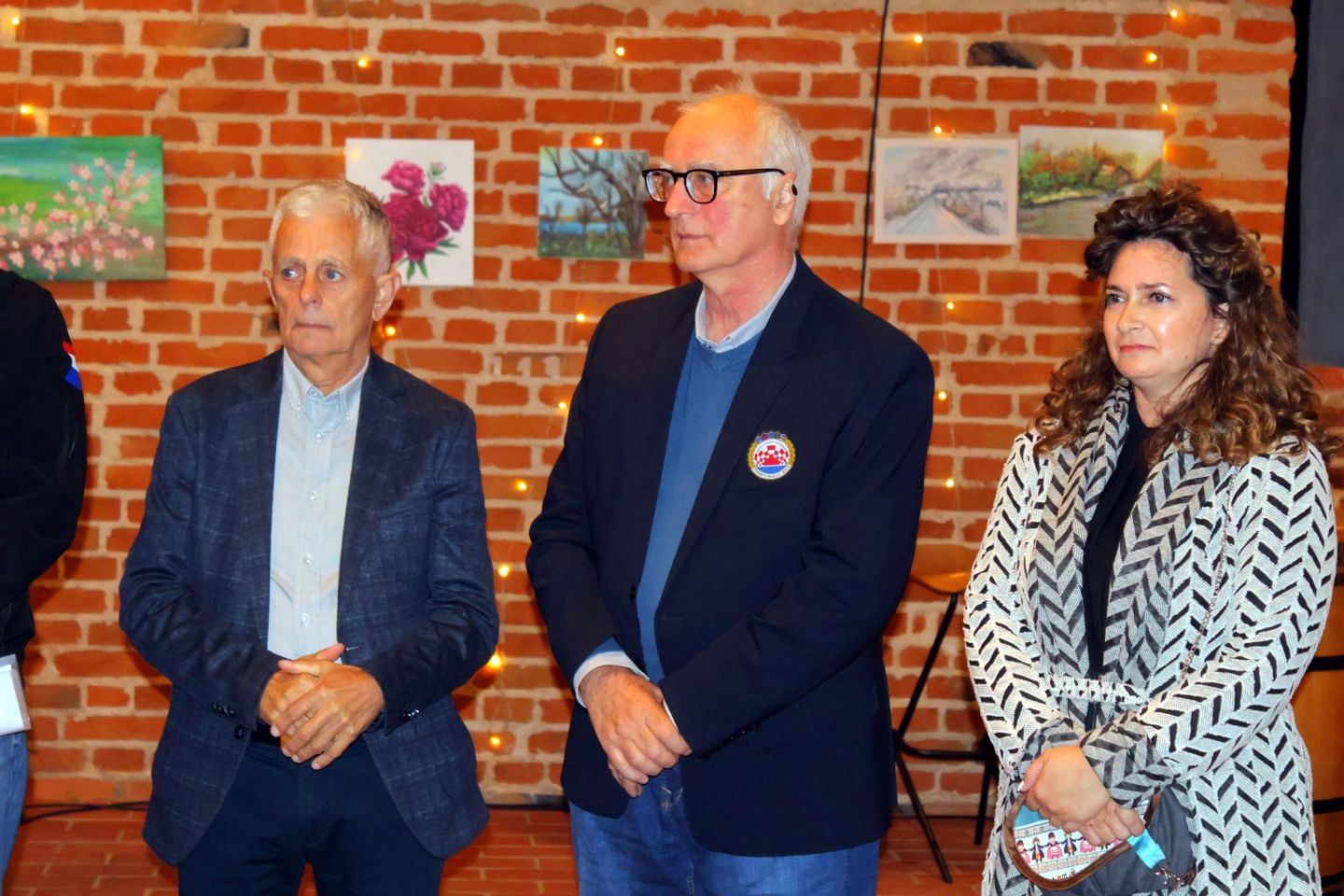 UMJETNOST I DOBROTA U Starom gradu otvorena izložba humanitarnog karaktera (22) UMJETNOST I DOBROTA U Starom gradu otvorena izložba humanitarnog karaktera (22)