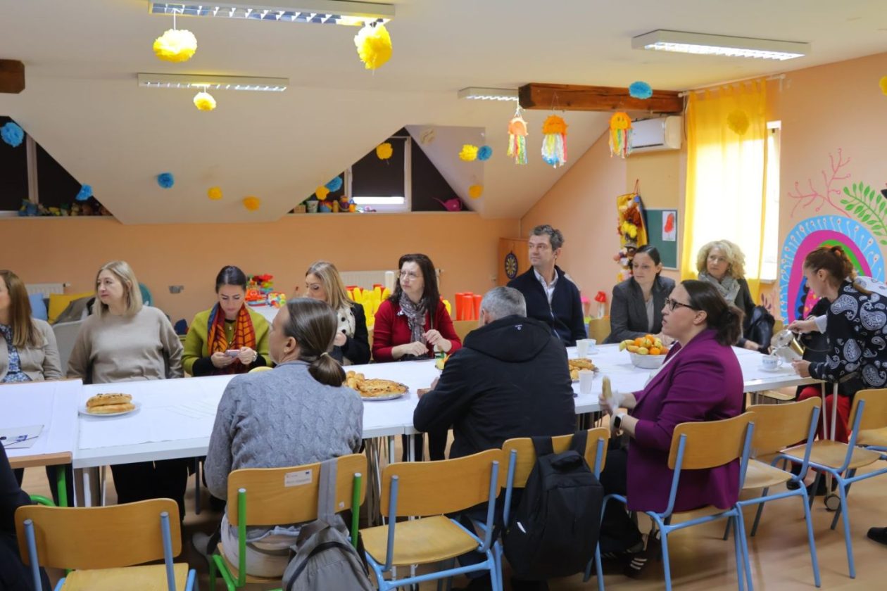 UNICEFOVO JAMSTVO Međunarodne delegacije u Kuršancu proučavale hrvatske modele uključivanja djece (5) UNICEFOVO JAMSTVO Međunarodne delegacije u Kuršancu proučavale hrvatske modele uključivanja djece (5)