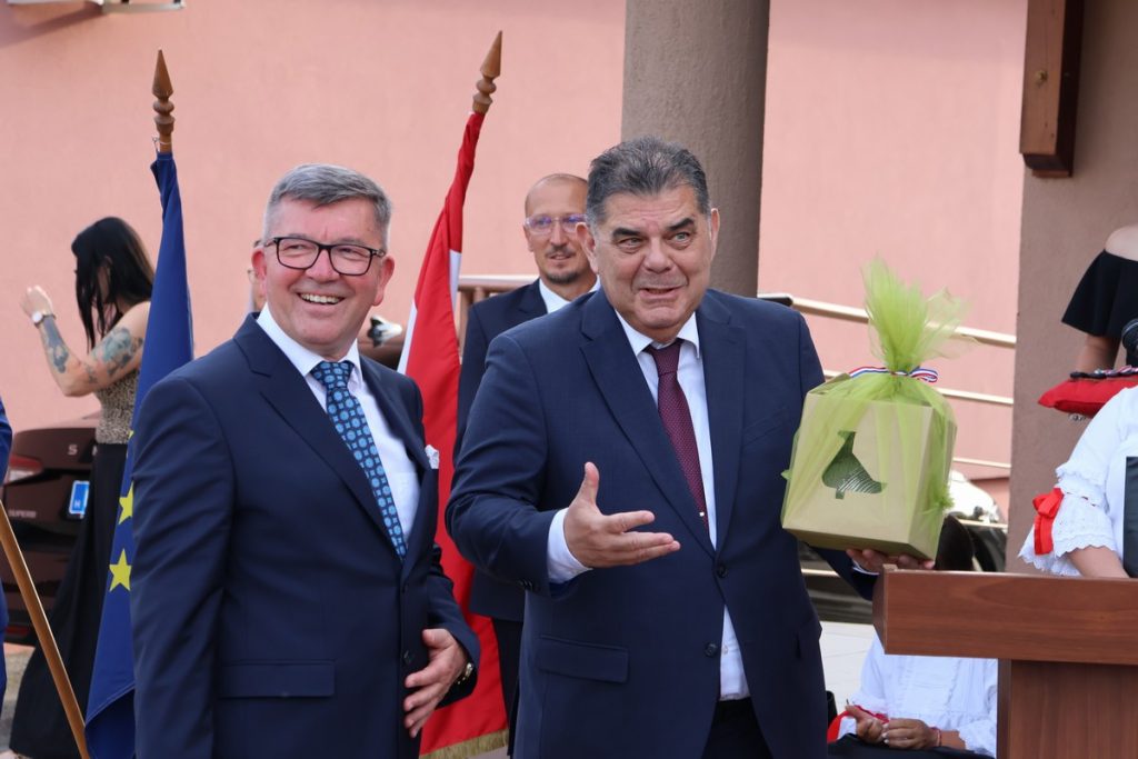 USPJEŠNA SURADNJA Međimurska županija poduprla očuvanje hrvatskog identiteta u Petribi (1 (21)