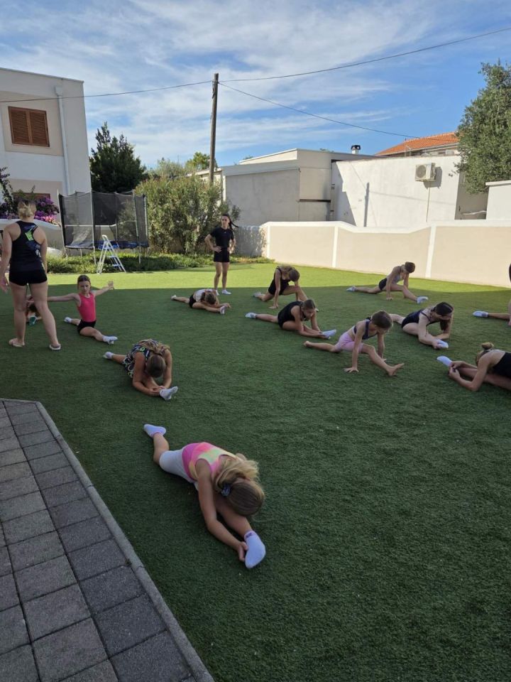 USPJEŠNE PRIPREME Gimnastičarke Nedelišća trenirale u Zadru i Vrsima-Mulu (3) USPJEŠNE PRIPREME Gimnastičarke Nedelišća trenirale u Zadru i Vrsima-Mulu (3)