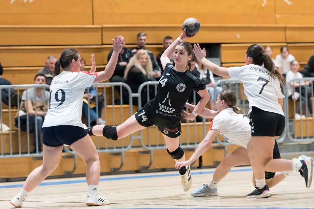 UVJERLJIVA POBJEDA Seniorke ŽRK ŠR Međimurje nadigrale Bjelovar 2 (11)