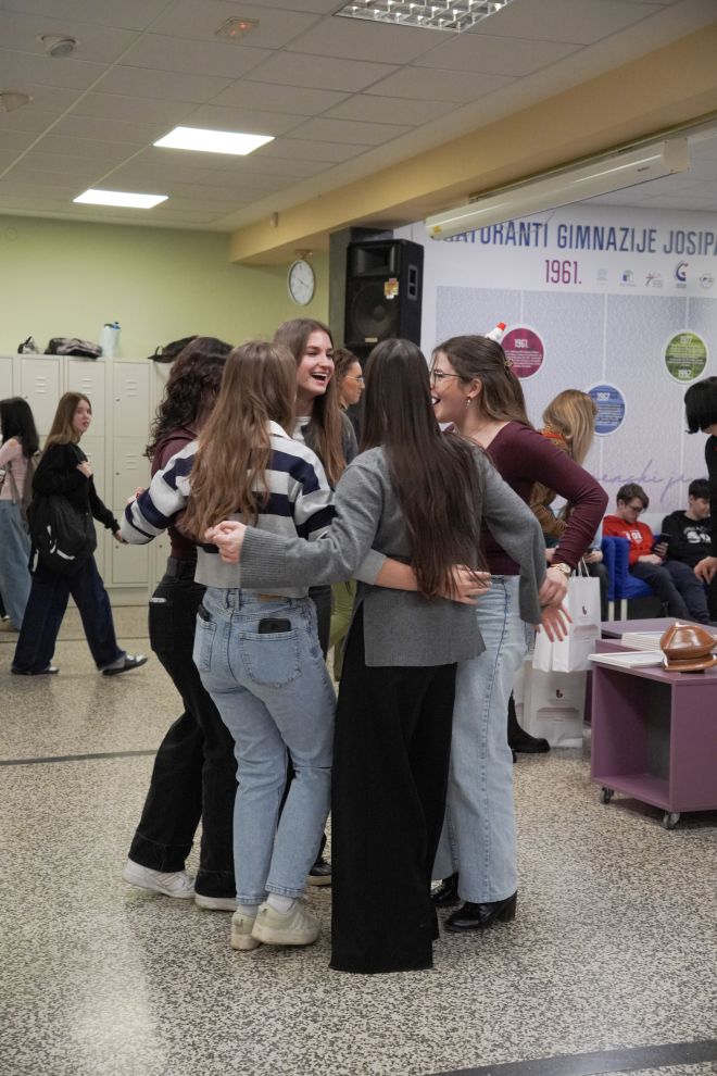 Učenici Gimnazija Josipa Slavenskog Čakovec ples pjesma (3)