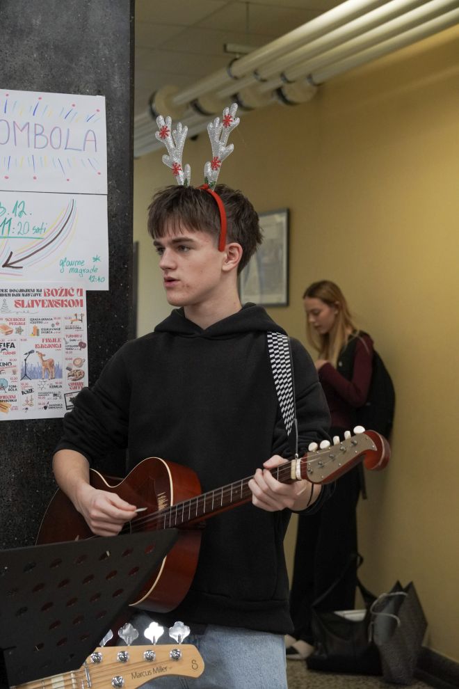 Učenici Gimnazija Josipa Slavenskog Čakovec ples pjesma (7)