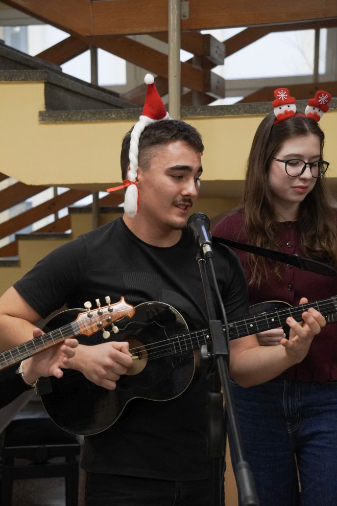 Učenici Gimnazija Josipa Slavenskog Čakovec ples pjesma (9)