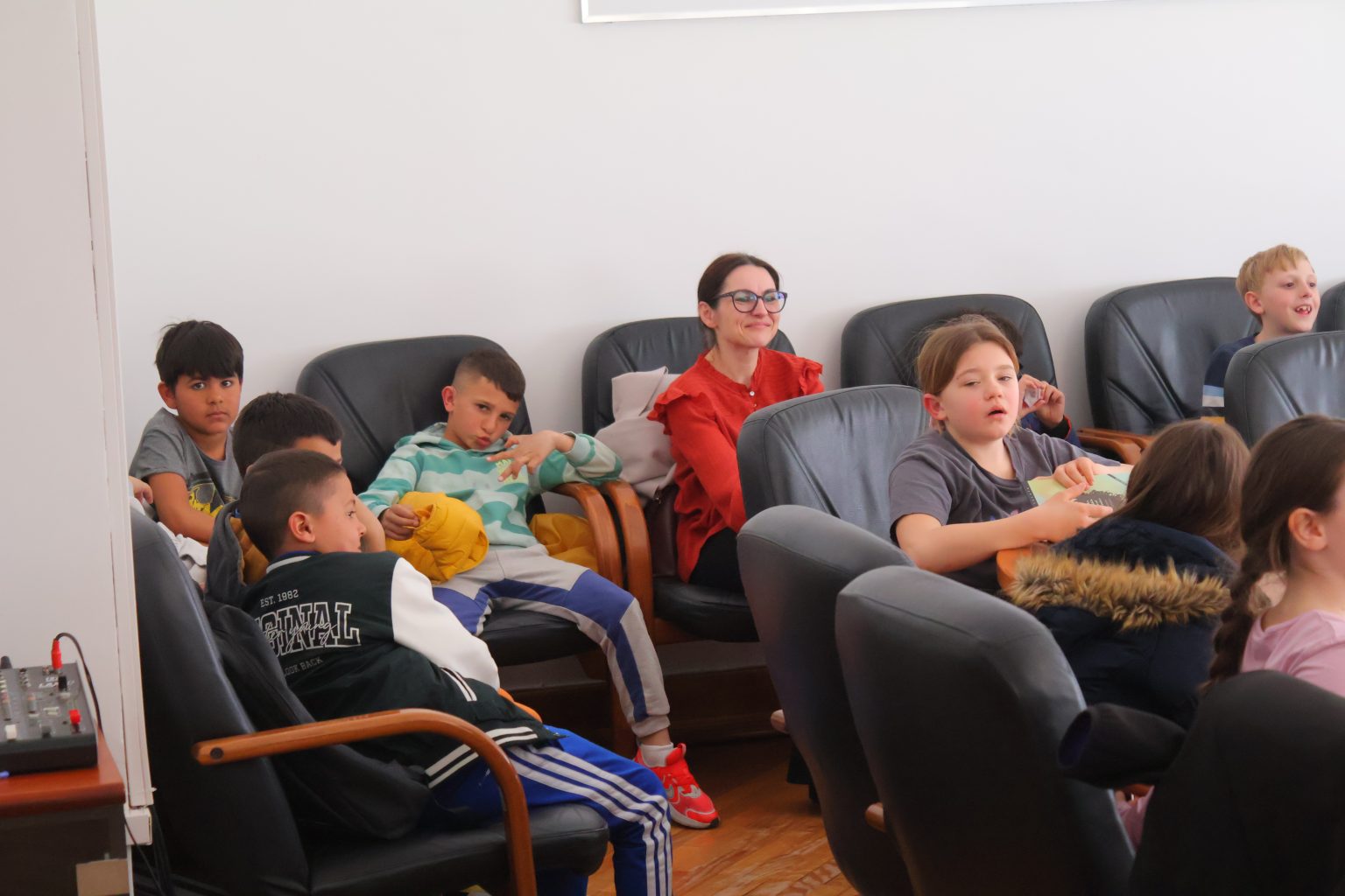 Učenici iz Pribislavca u posjetu gradonačelnici Cividini (19) Učenici iz Pribislavca u posjetu gradonačelnici Cividini (19)