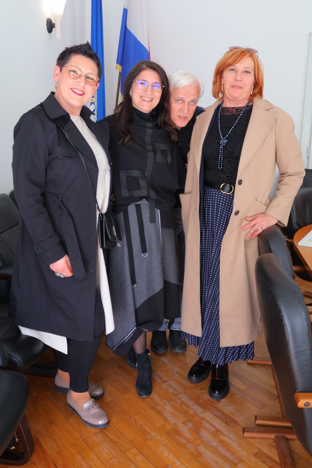 Učenici iz Pribislavca u posjetu gradonačelnici Cividini (24) Učenici iz Pribislavca u posjetu gradonačelnici Cividini (24)