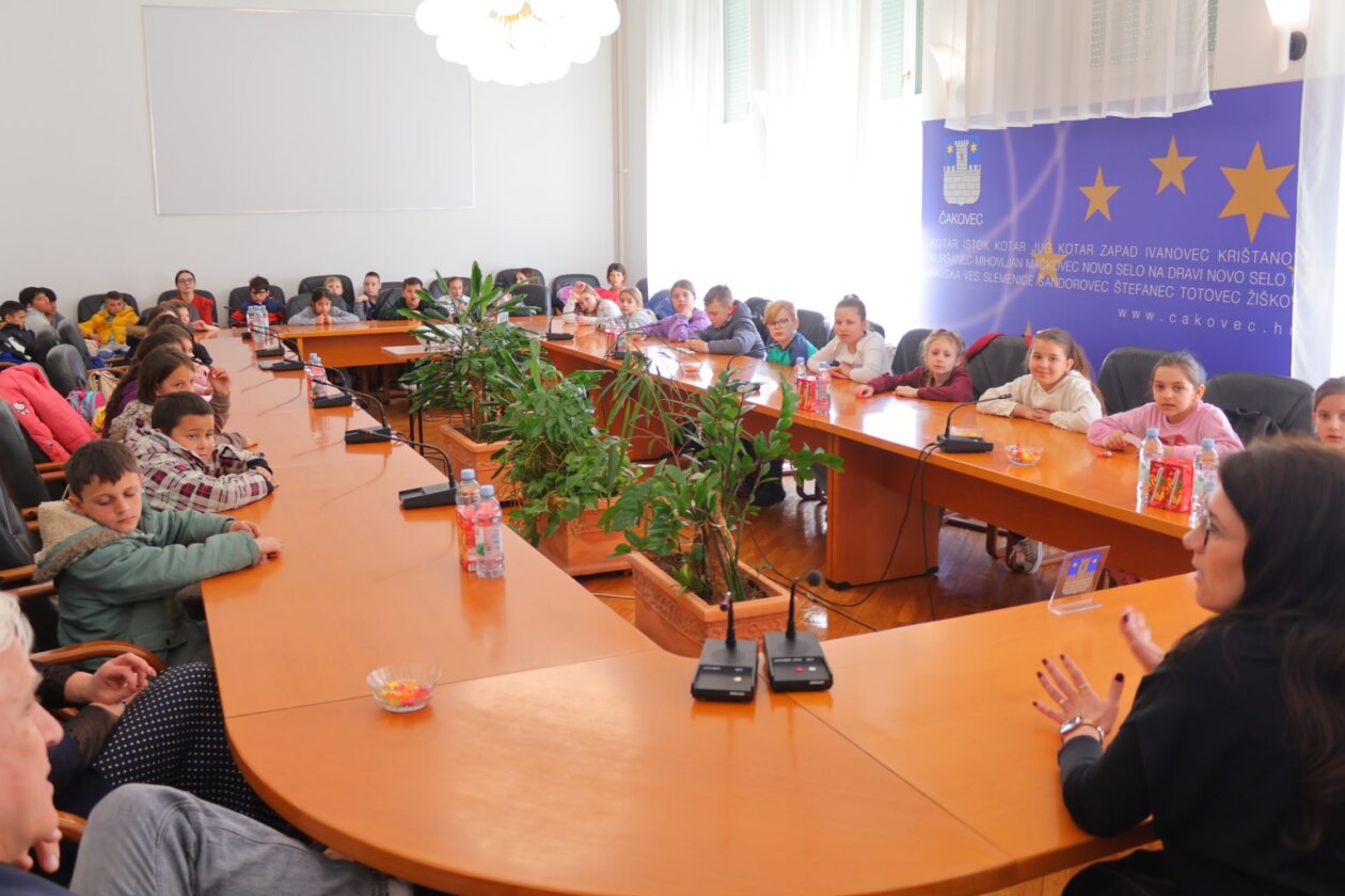 Učenici iz Pribislavca u posjetu gradonačelnici Cividini (6)