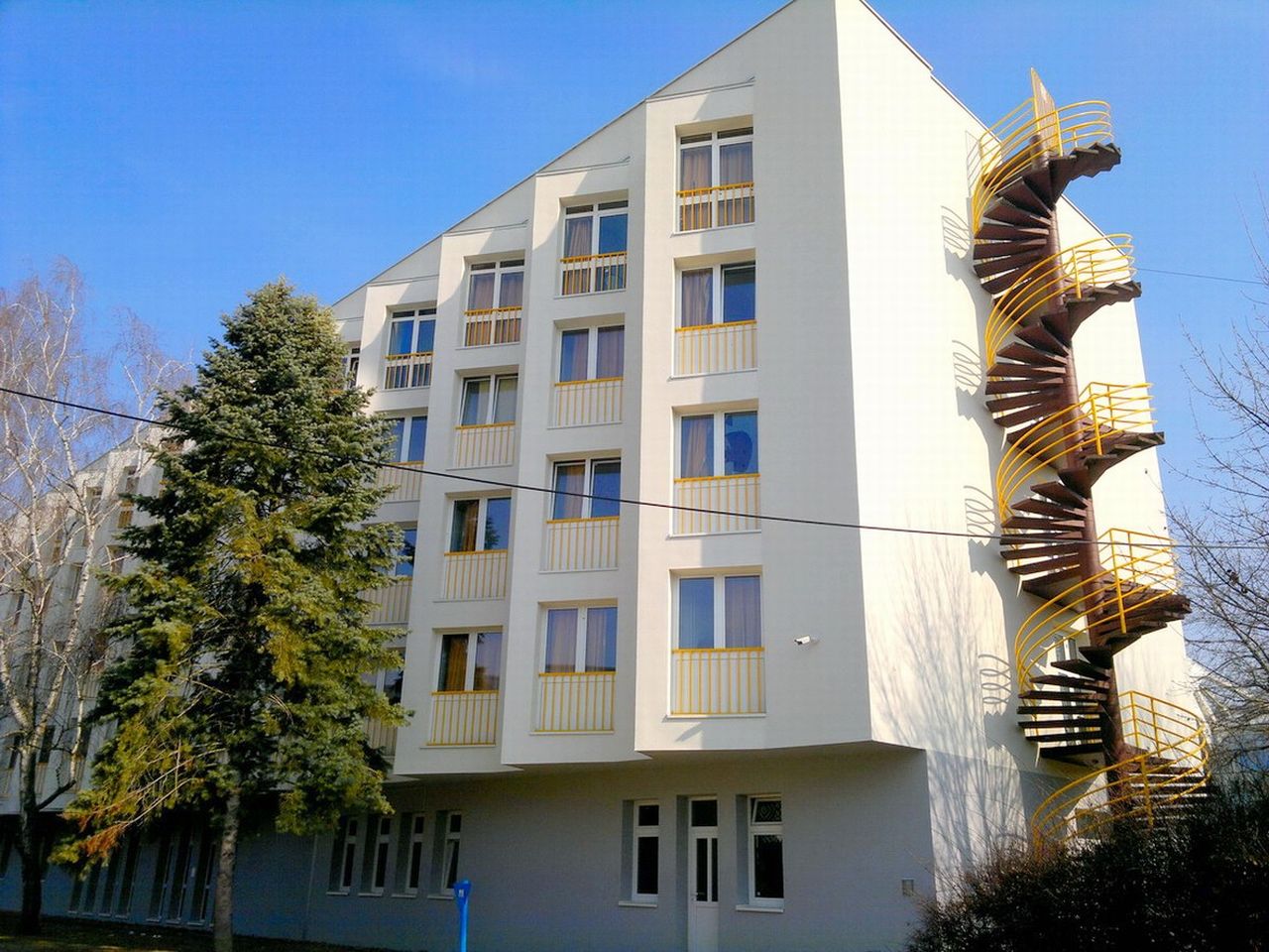 Učenički dom Graditeljske škole Čk (2)