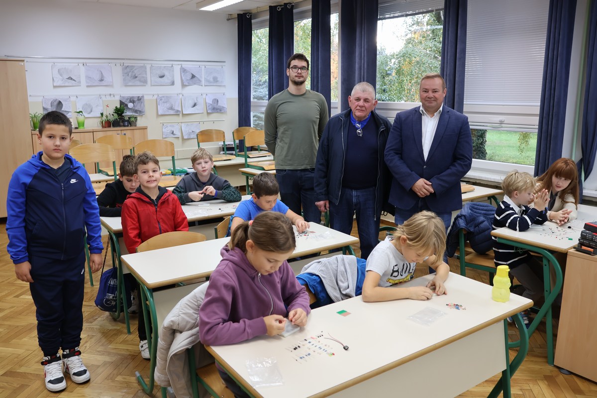 Učenje kroz igru (3) Učenje kroz igru (3)