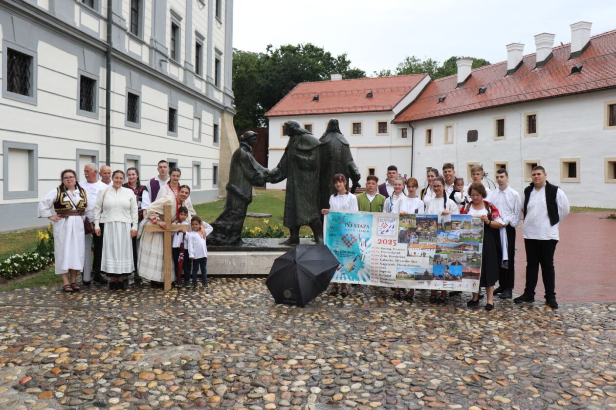 Udruga Hrvati iz Mađarske u posjetu Čakovcu i Starom gradu (1)