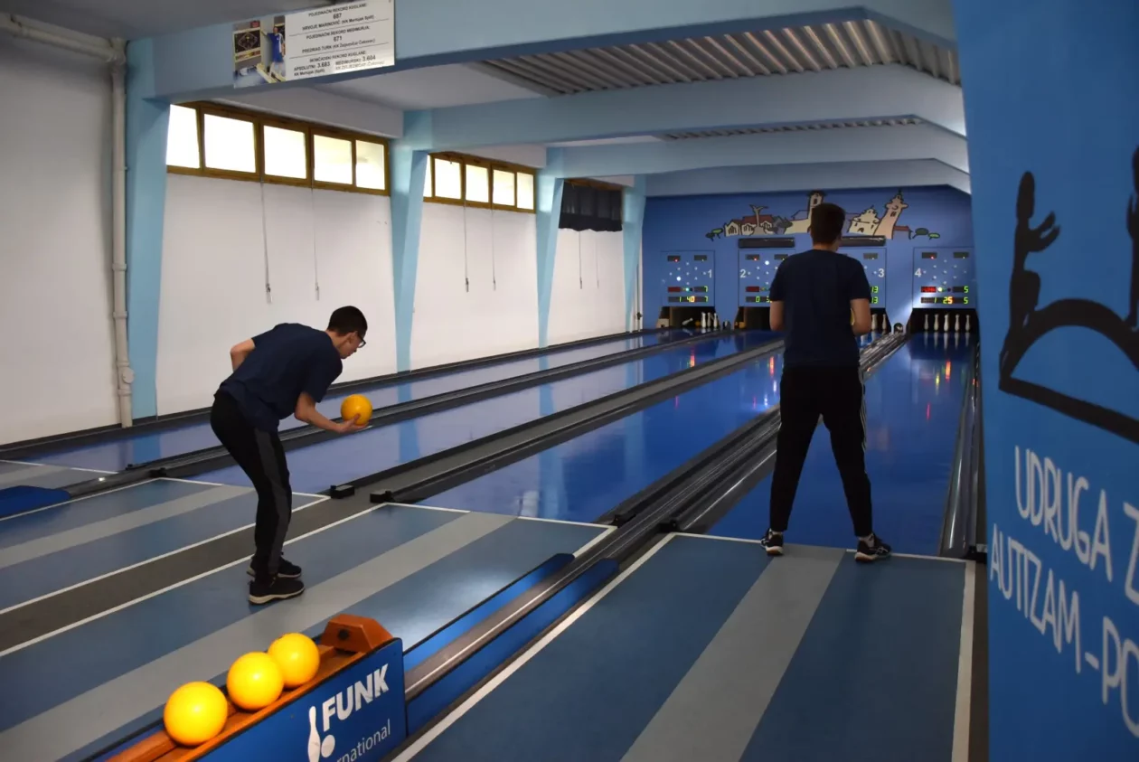 Udruga Pogled, autizam, Kuglanje (9) Udruga Pogled, autizam, Kuglanje (9)