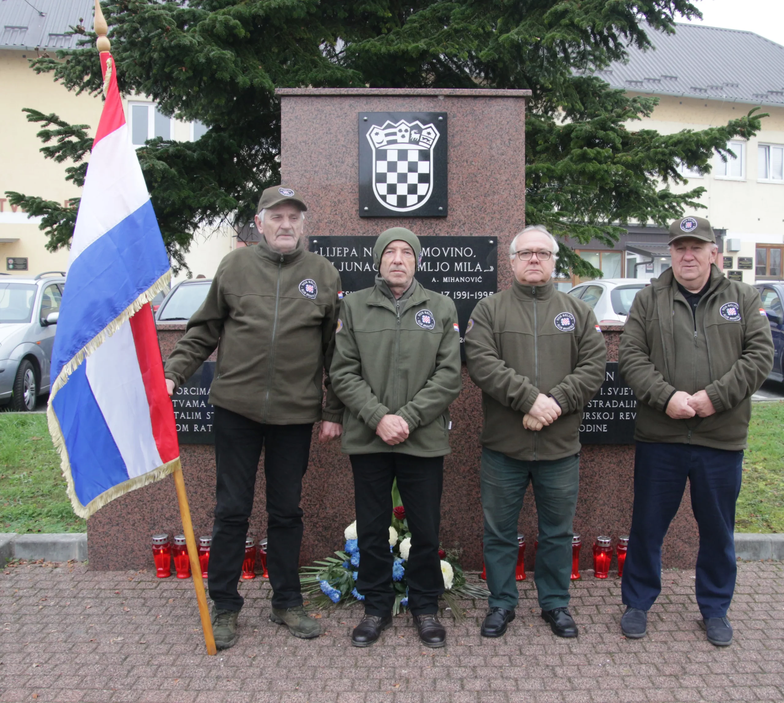 Udruga dragovoljaca i veterana Belica odala počast žrtvama Domovinskog rata i Vukovara paljenjem lampiona (6)