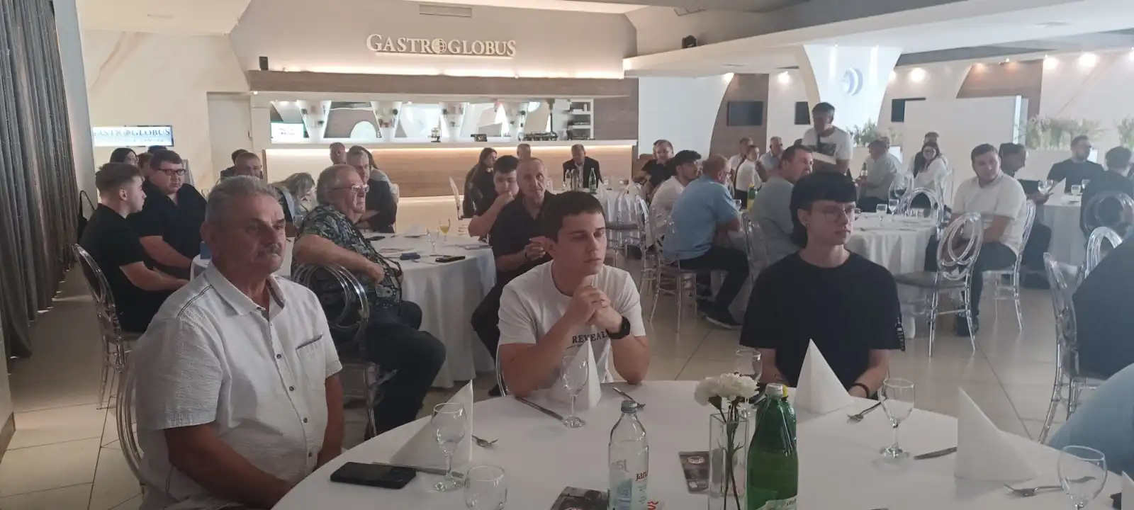 Udruga dragovoljaca i veterana MŽ – djeca primila laptope (5) Udruga dragovoljaca i veterana MŽ – djeca primila laptope (5)