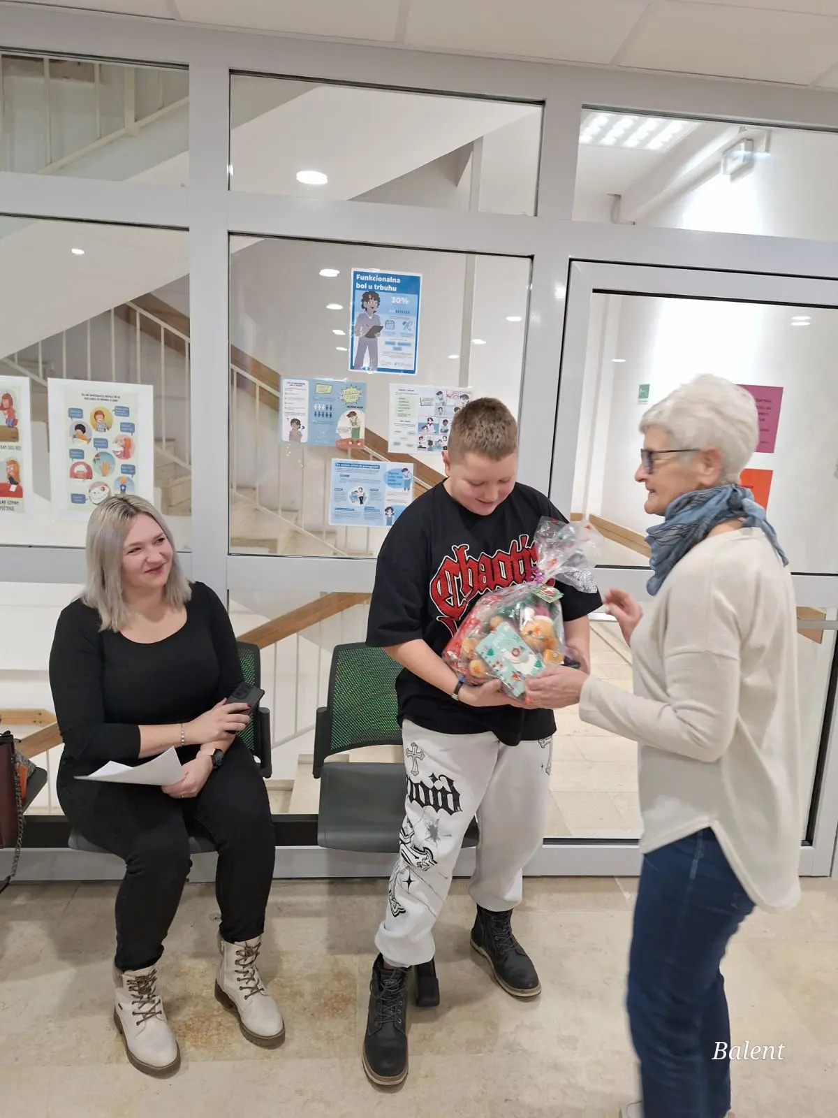 Udruga umirovljenika Prelog posjet Odjelu pedijatrije (8) Udruga umirovljenika Prelog posjet Odjelu pedijatrije (8)