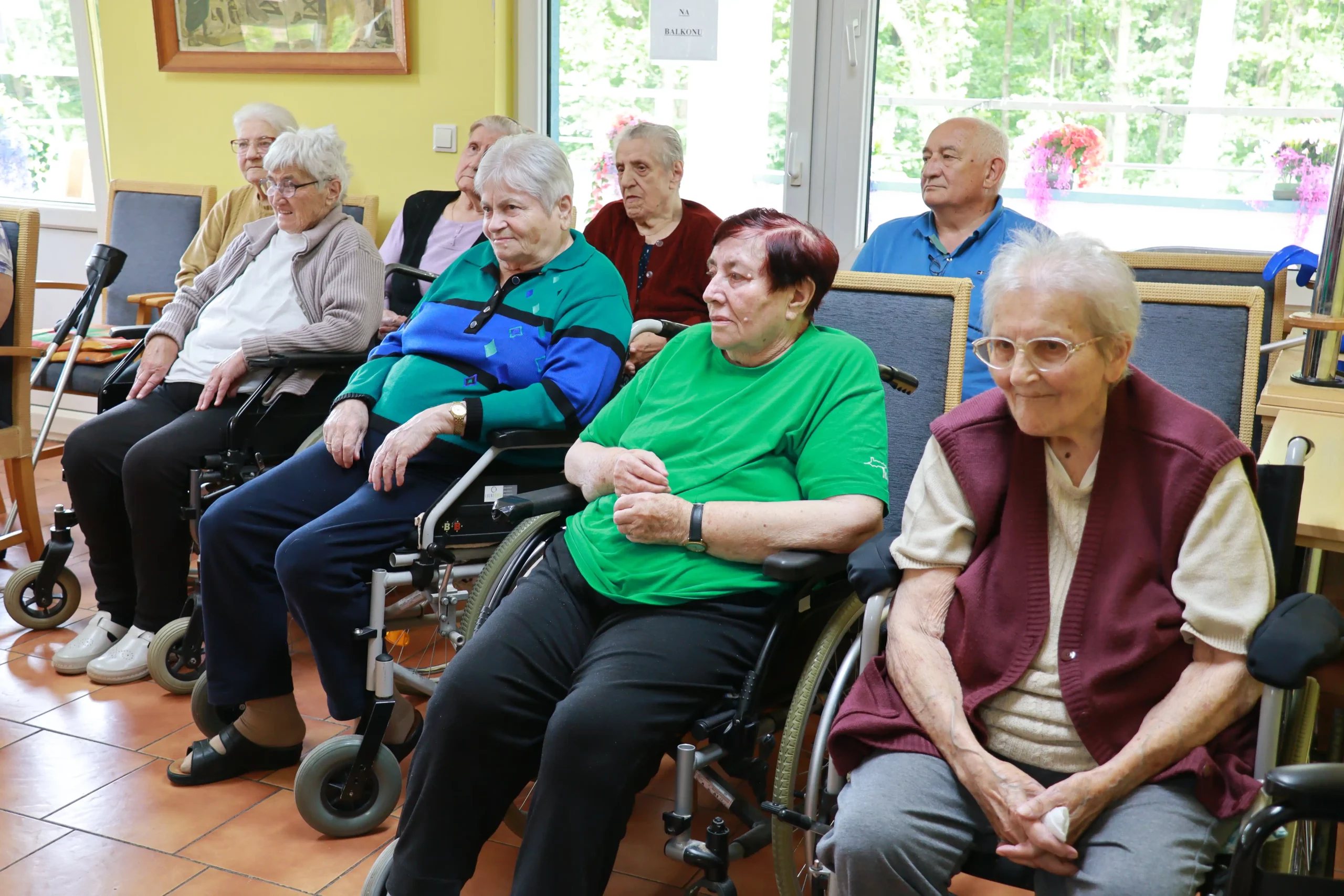 Udruga umirovljenika Preloga posjetila Dom za starije Strahija (14) Udruga umirovljenika Preloga posjetila Dom za starije Strahija (14)