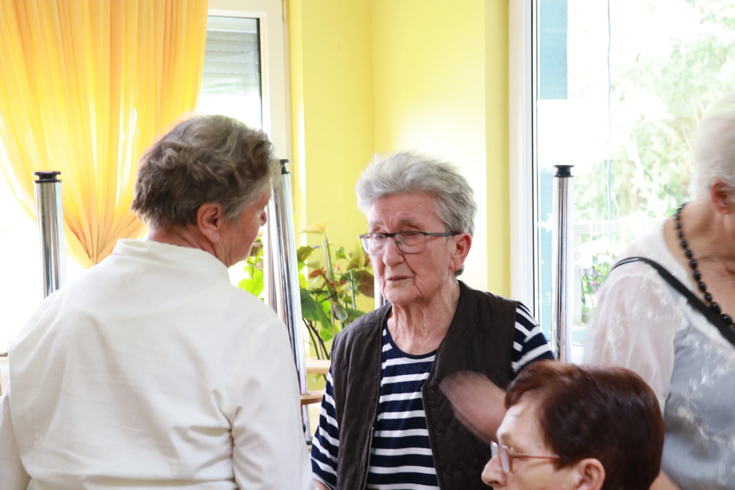 Udruga umirovljenika Preloga posjetila Dom za starije Strahija (20) Udruga umirovljenika Preloga posjetila Dom za starije Strahija (20)