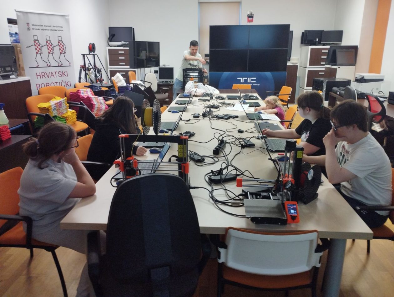Udruga za sindrom Down Međimurske županije stem radionica (18)