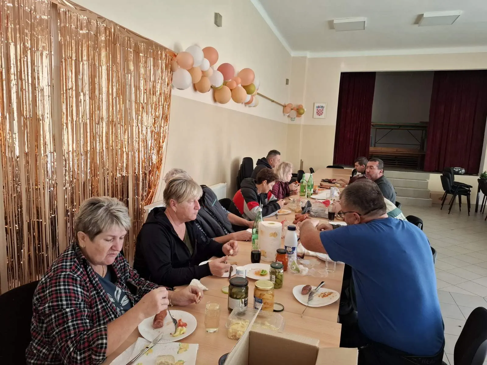 Udruga žena Črečan uspješno uredila okoliš oko kapelice u sklopu projekta ‘Zelena agenda’ (13) Udruga žena Črečan uspješno uredila okoliš oko kapelice u sklopu projekta ‘Zelena agenda’ (13)