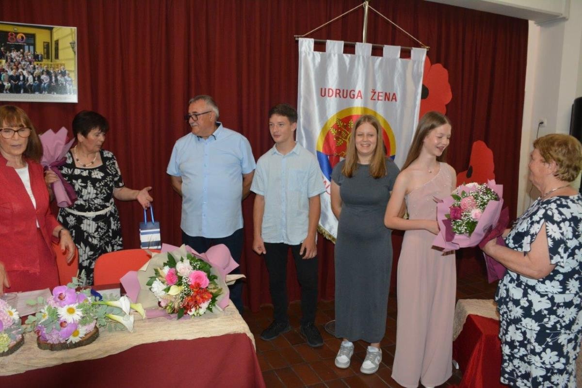 Udruga žena Donja Dubrava (33) Udruga žena Donja Dubrava (33)