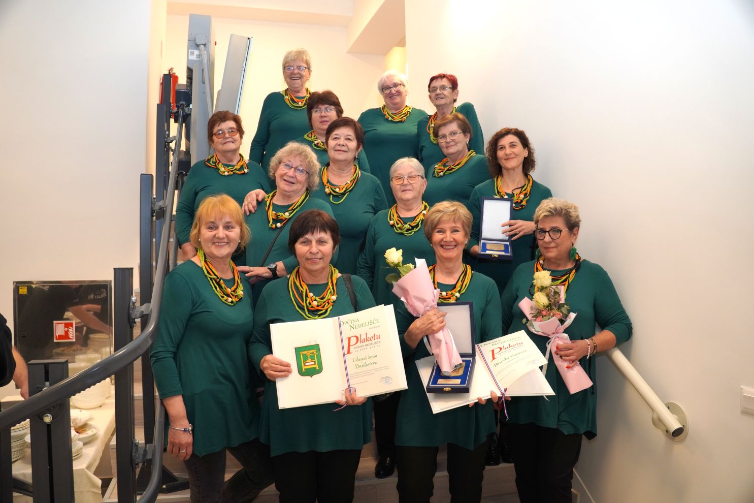 Udruga žena Dunjkovec plaketa općine (2)