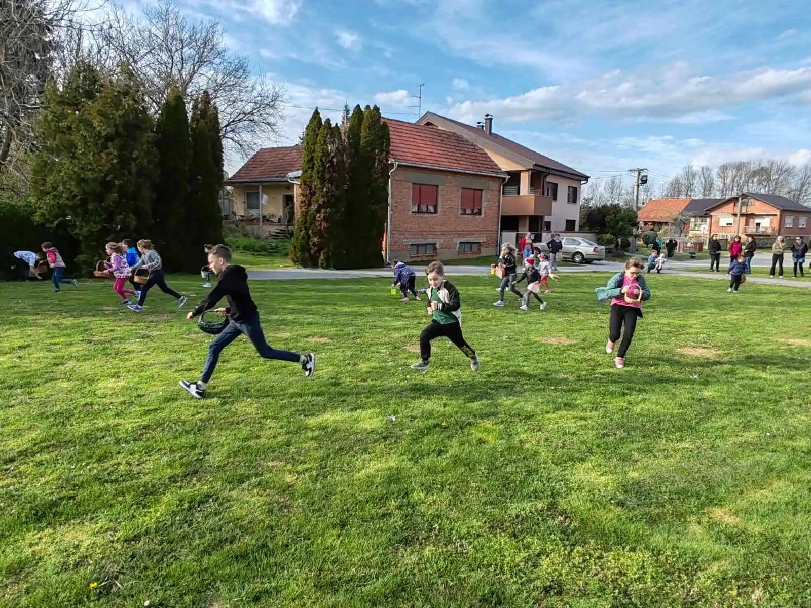 Udruga žena Krištanovec – uredile Seoski trg 2024 (8) Udruga žena Krištanovec – uredile Seoski trg 2024 (8)