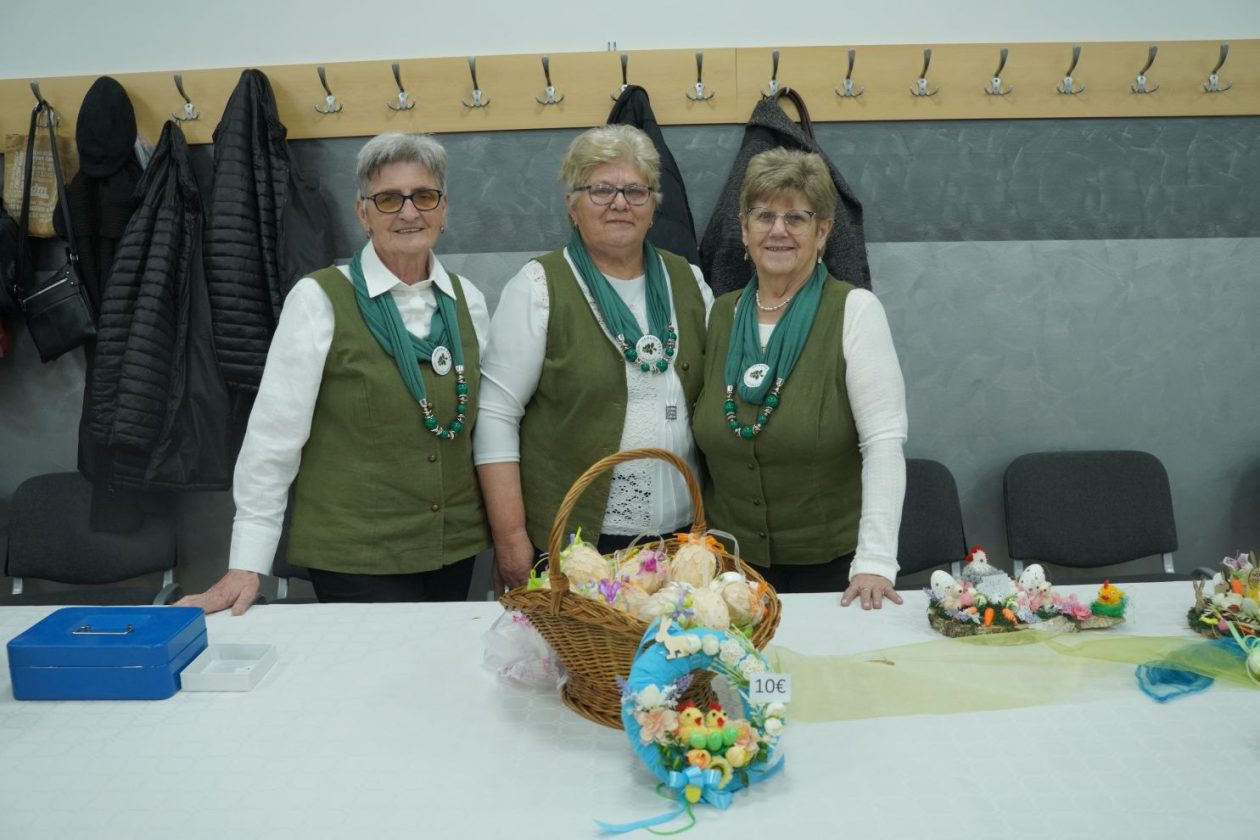 Udruga žena Podbrest izložba Uskrs (2) Udruga žena Podbrest izložba Uskrs (2)