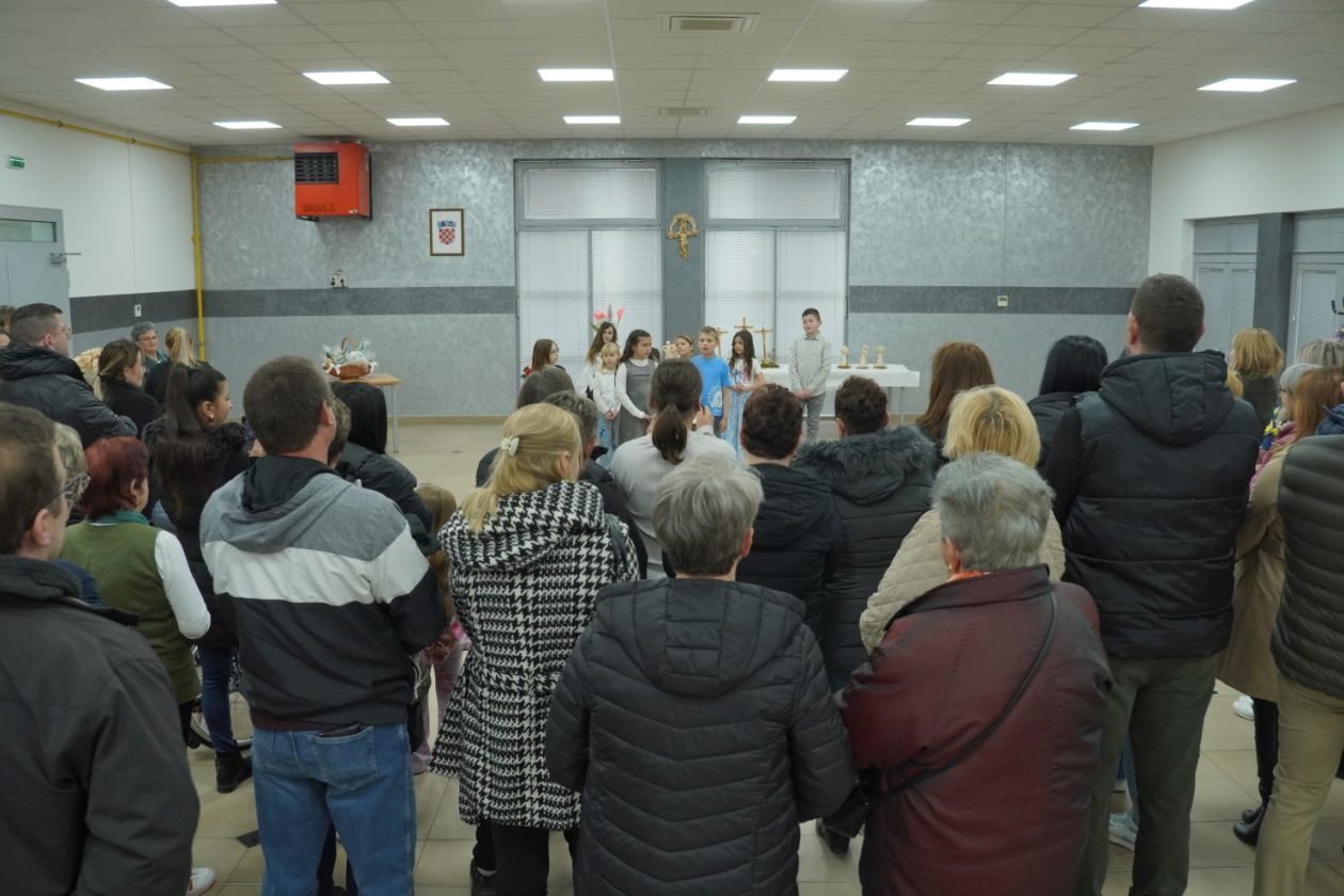 Udruga žena Podbrest izložba Uskrs (20) Udruga žena Podbrest izložba Uskrs (20)