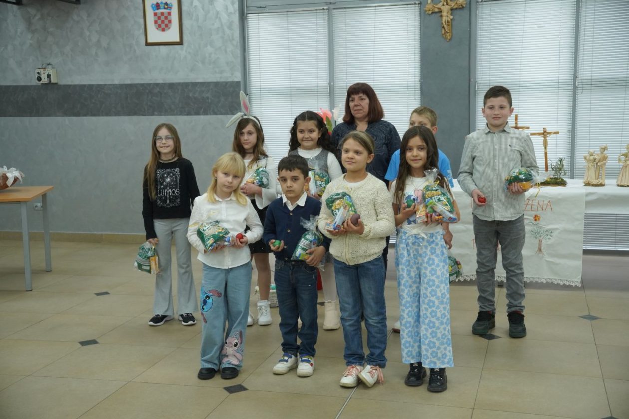 Udruga žena Podbrest izložba Uskrs (35) Udruga žena Podbrest izložba Uskrs (35)