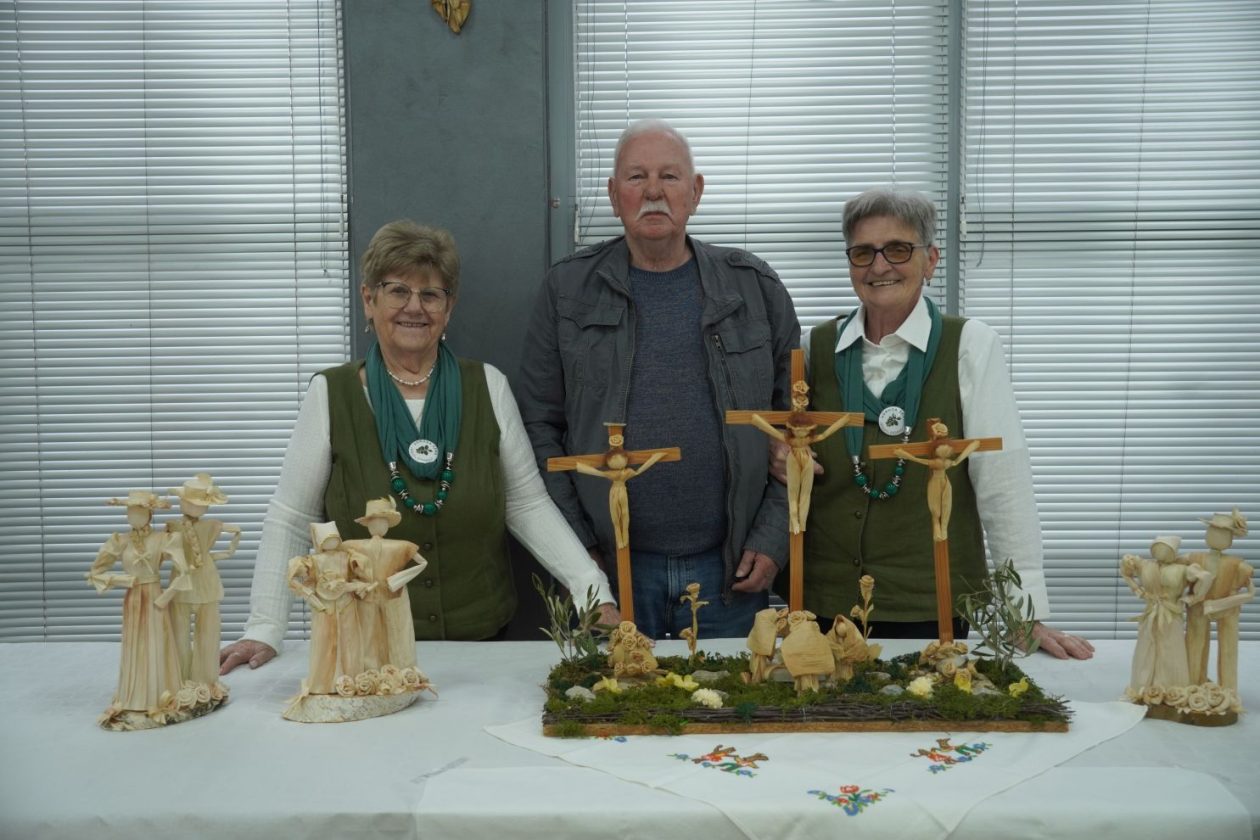 Udruga žena Podbrest izložba Uskrs (51) Udruga žena Podbrest izložba Uskrs (51)