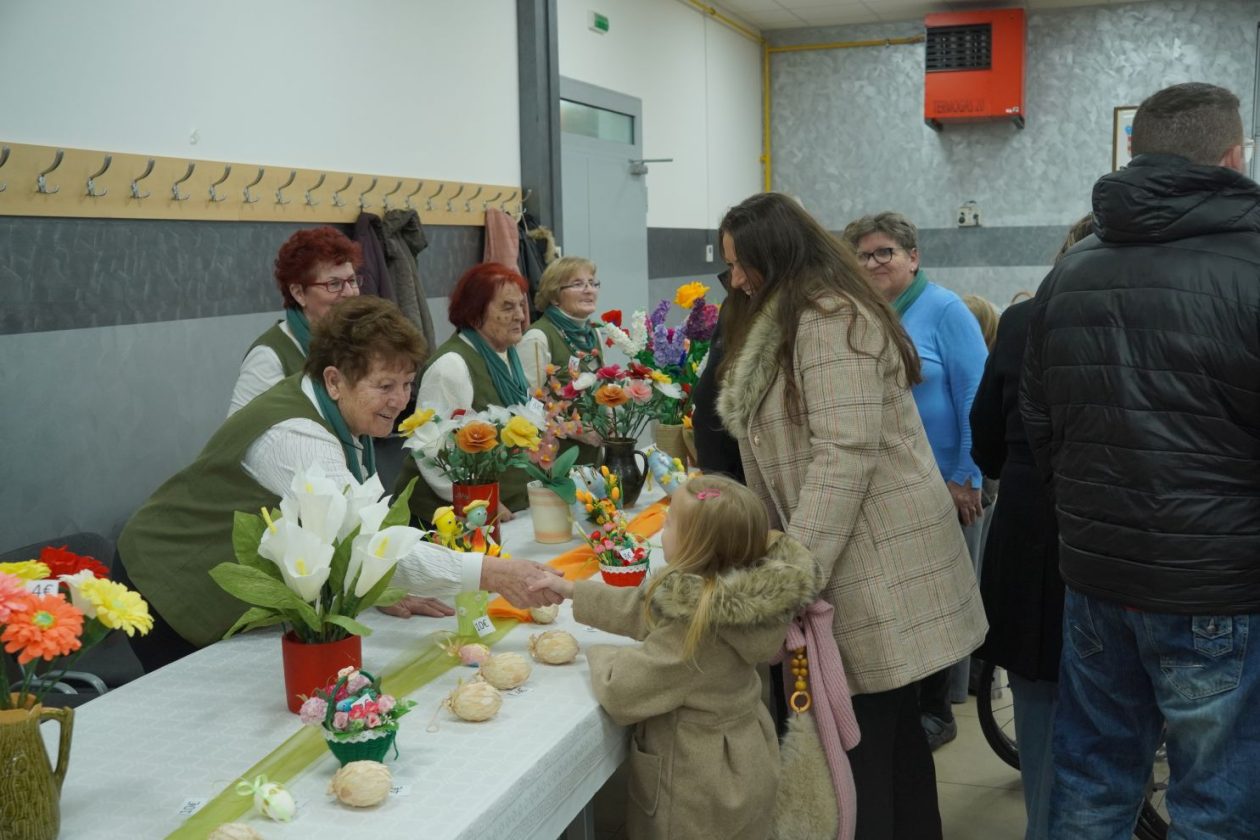 Udruga žena Podbrest izložba Uskrs (6) Udruga žena Podbrest izložba Uskrs (6)