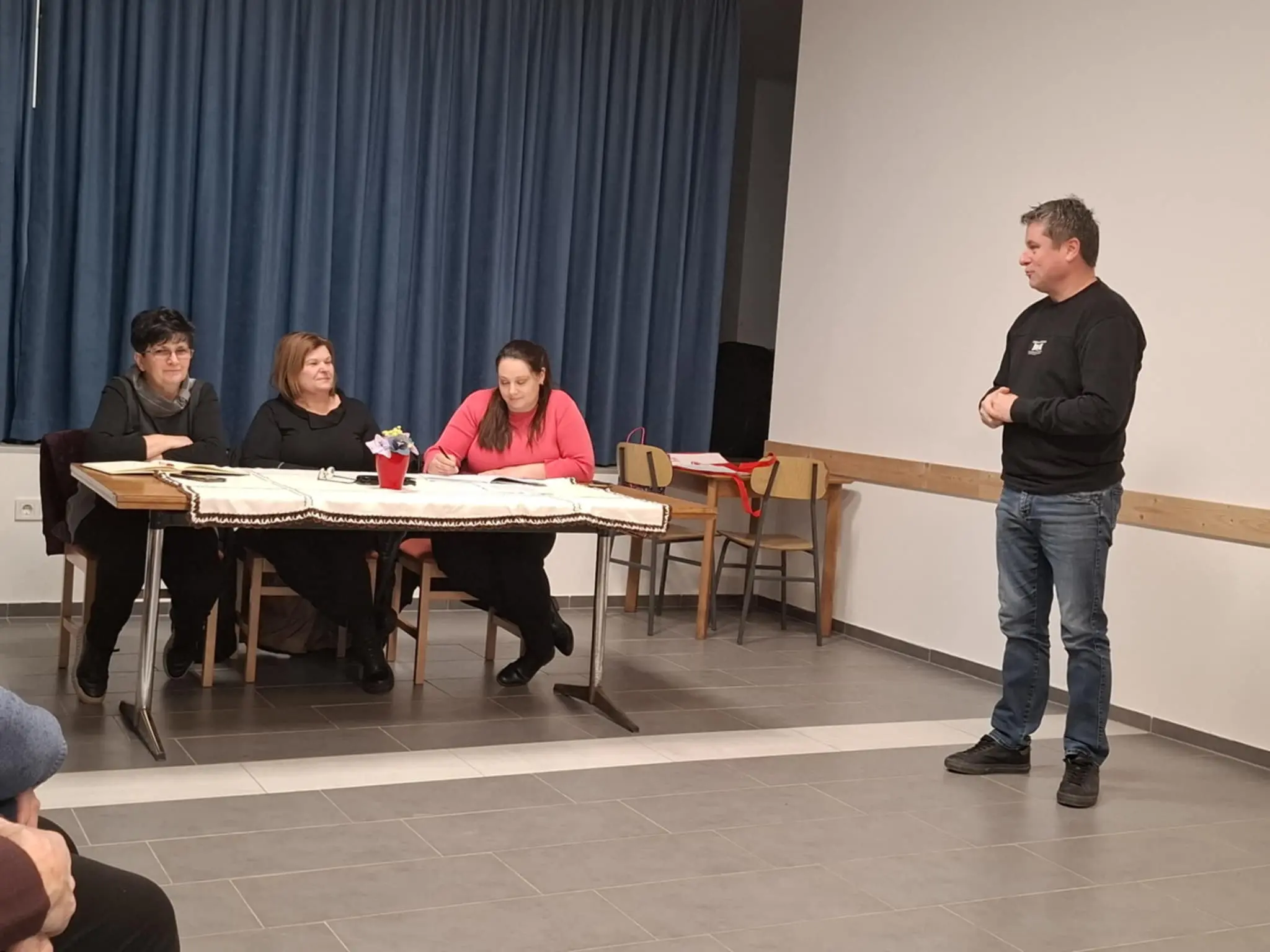 Udruga žena Sivica (2) Udruga žena Sivica (2)