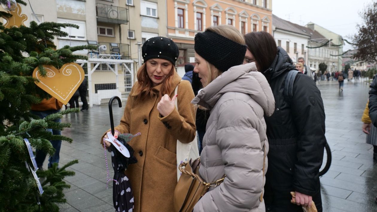 Ukras, radost ponesi franjevački trg advent 2025 (33)