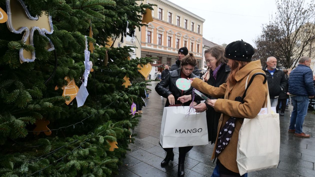 Ukras, radost ponesi franjevački trg advent 2025 (8)