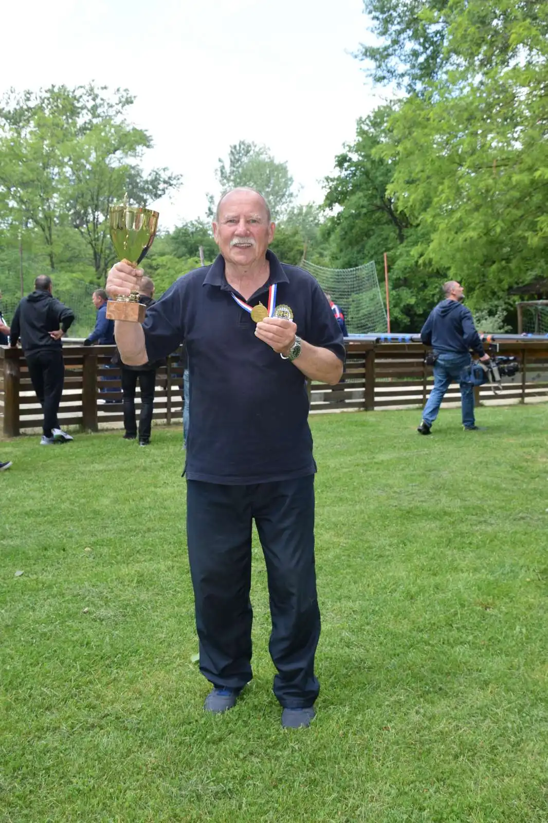 Umirovljeni policajci (13) Umirovljeni policajci (13)