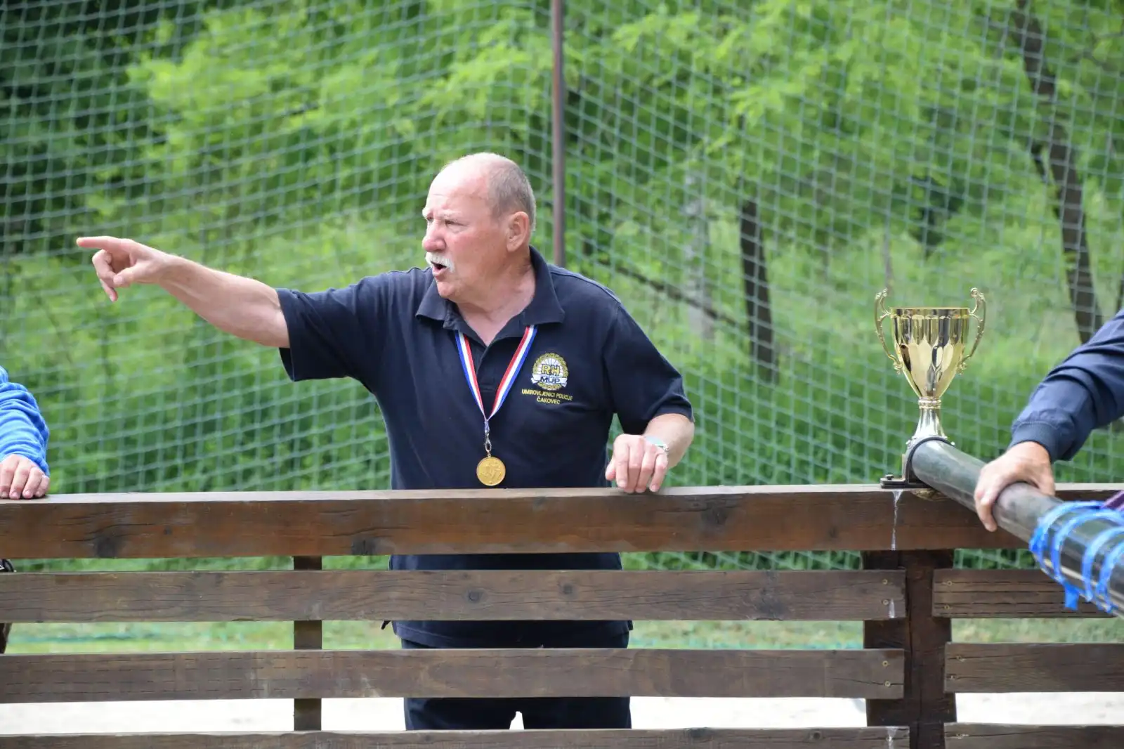 Umirovljeni policajci (16) Umirovljeni policajci (16)