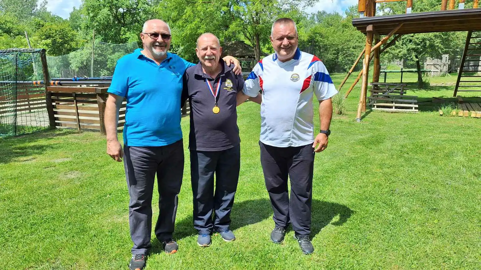 Umirovljeni policajci (3) Umirovljeni policajci (3)