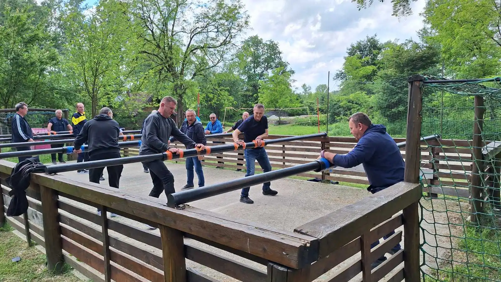 Umirovljeni policajci (4) Umirovljeni policajci (4)