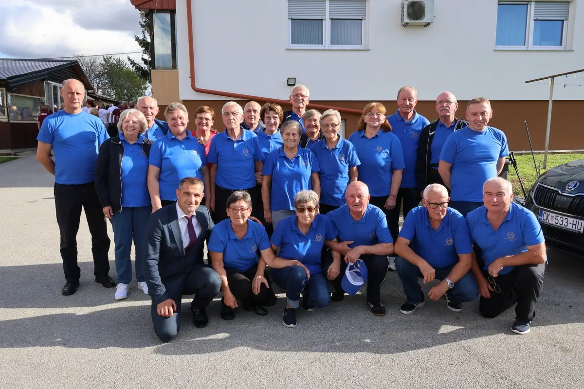 Umirovljenici Međimurja pokazali sportski duh na 23. sportskim igrama (11) Umirovljenici Međimurja pokazali sportski duh na 23. sportskim igrama (11)