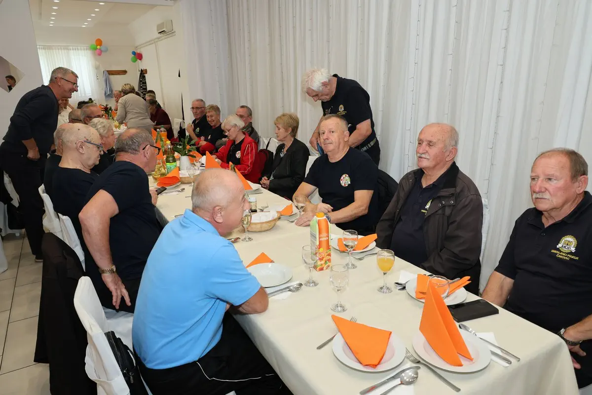 Umirovljenici Međimurja pokazali sportski duh na 23. sportskim igrama (6) Umirovljenici Međimurja pokazali sportski duh na 23. sportskim igrama (6)