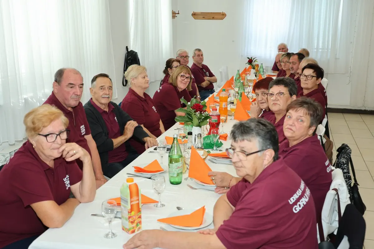 Umirovljenici Međimurja pokazali sportski duh na 23. sportskim igrama (7) Umirovljenici Međimurja pokazali sportski duh na 23. sportskim igrama (7)