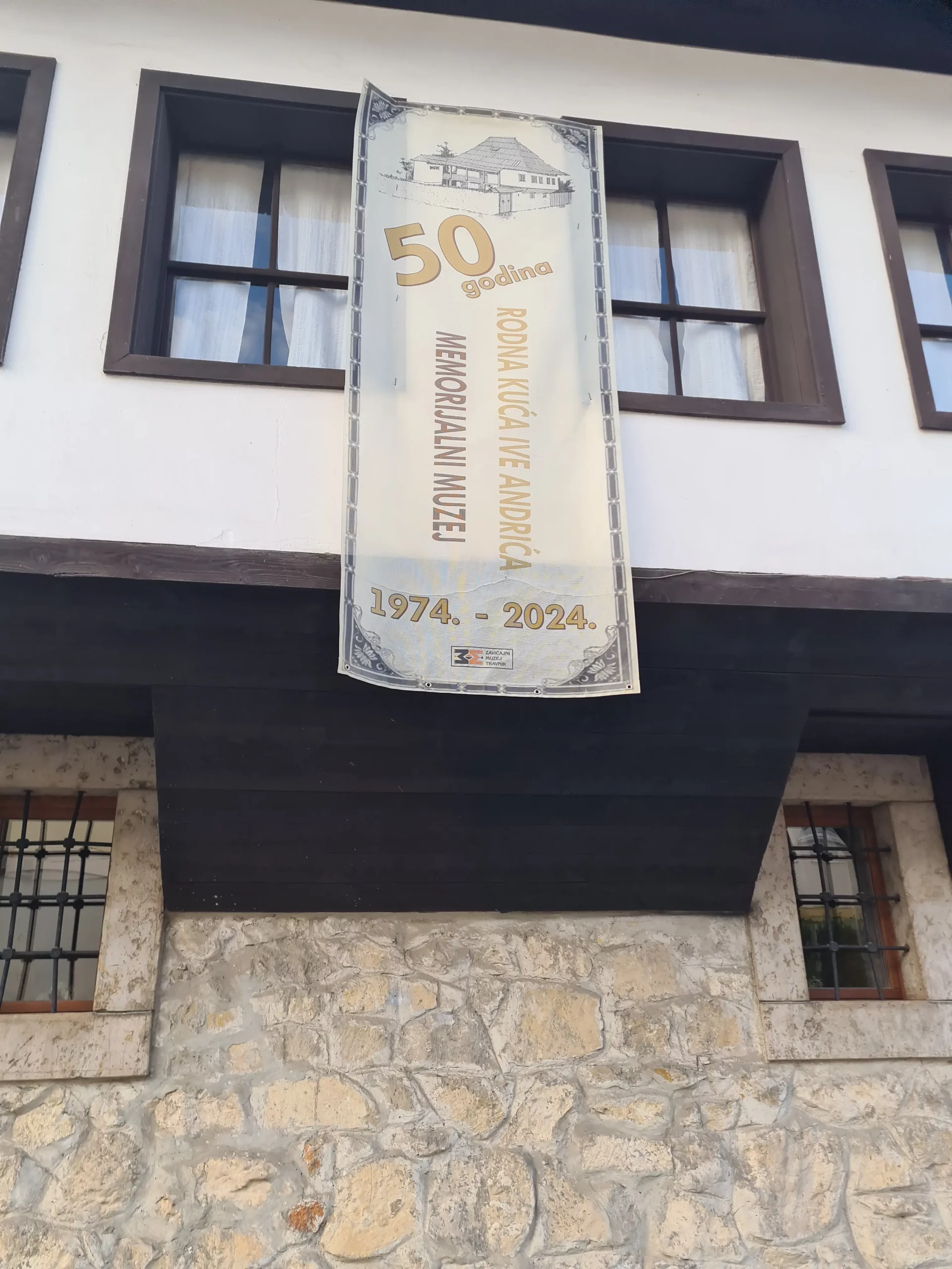 Umirovljenici Svetog Jurja na Bregu posjetili Sarajevo (3) Umirovljenici Svetog Jurja na Bregu posjetili Sarajevo (3)