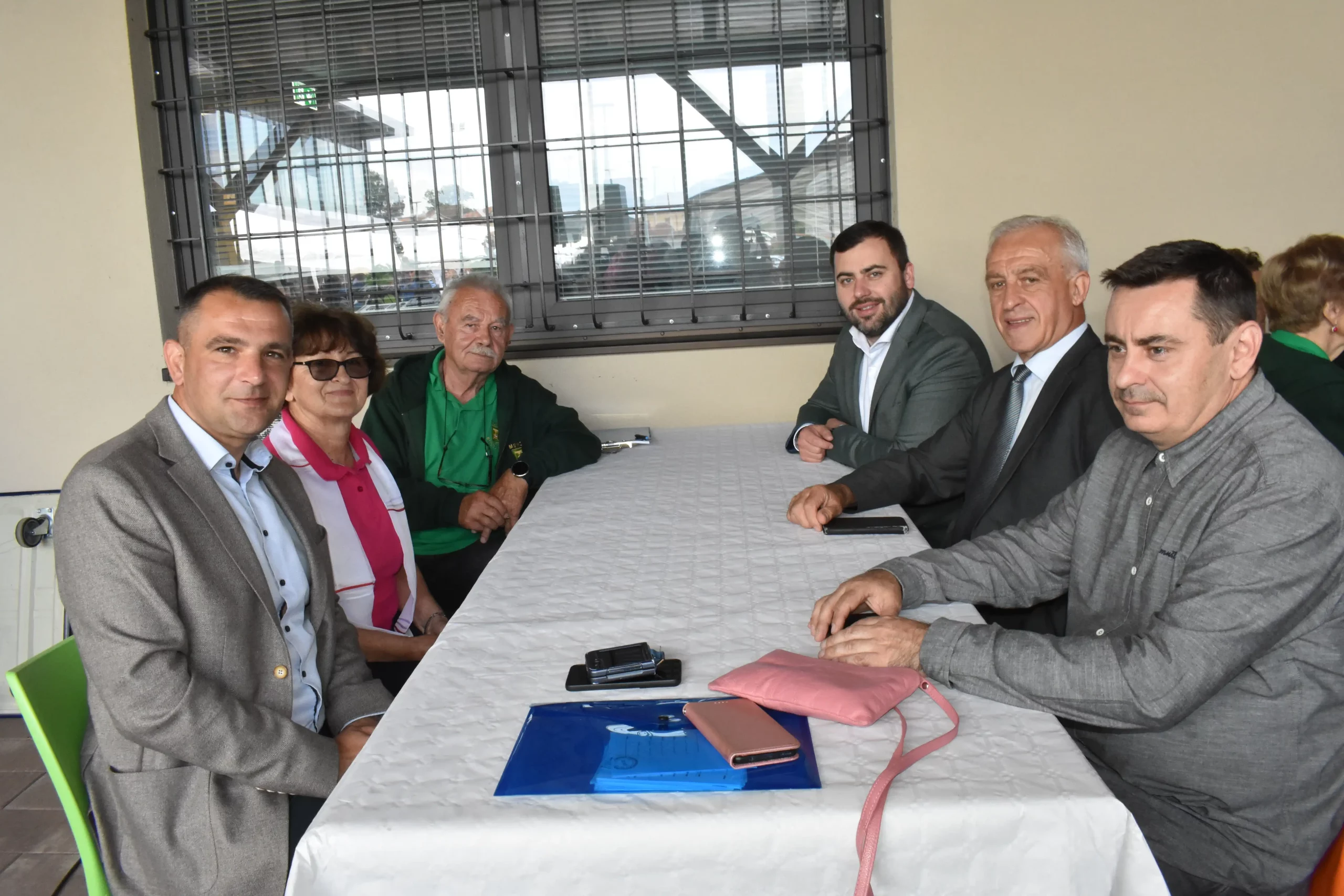 Umirovljenici na tradicionalnim sportskim igrama u Gornjem Mihaljevcu 2024 (1) Umirovljenici na tradicionalnim sportskim igrama u Gornjem Mihaljevcu 2024 (1)