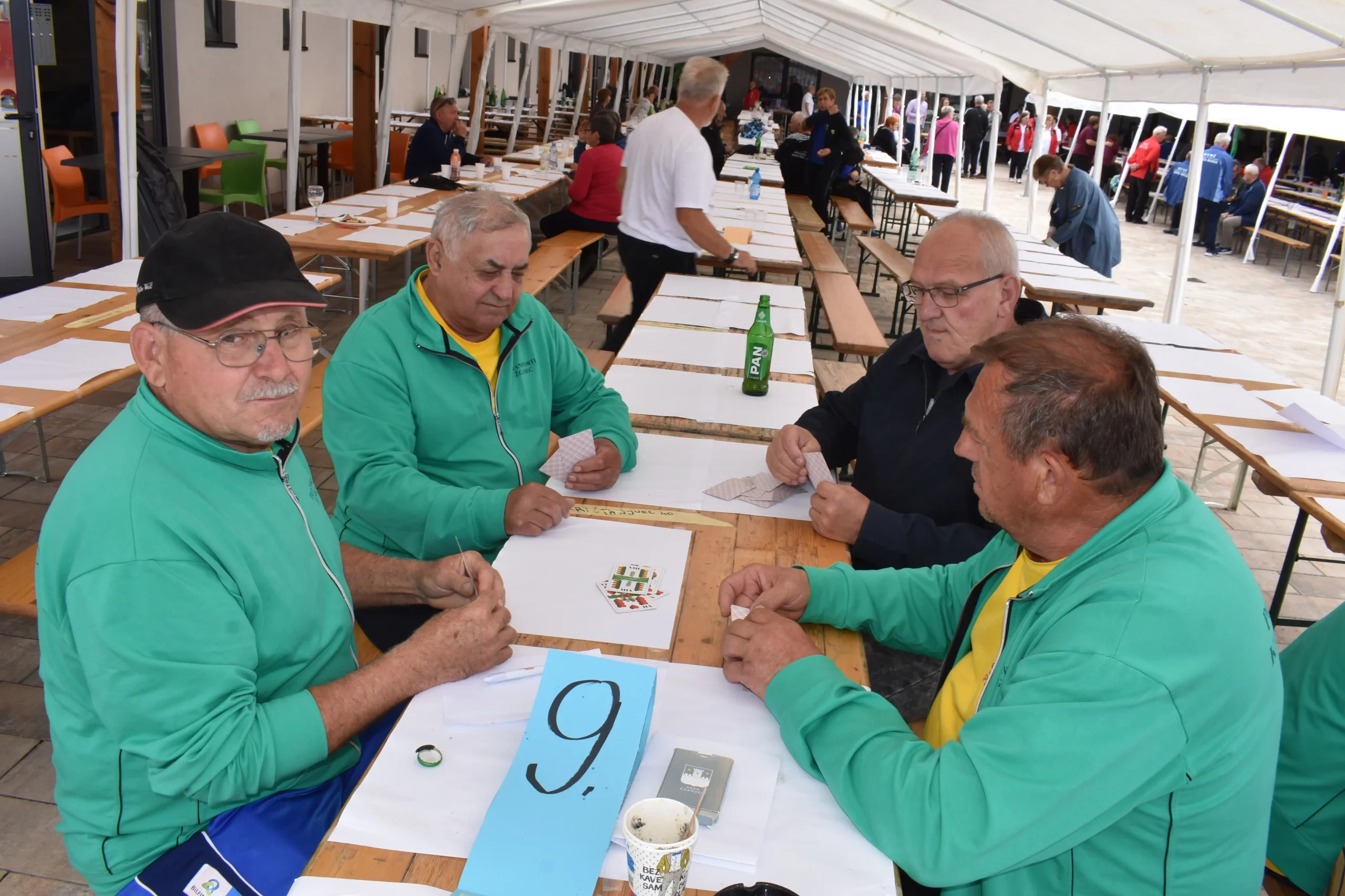 Umirovljenici na tradicionalnim sportskim igrama u Gornjem Mihaljevcu 2024 (2) Umirovljenici na tradicionalnim sportskim igrama u Gornjem Mihaljevcu 2024 (2)