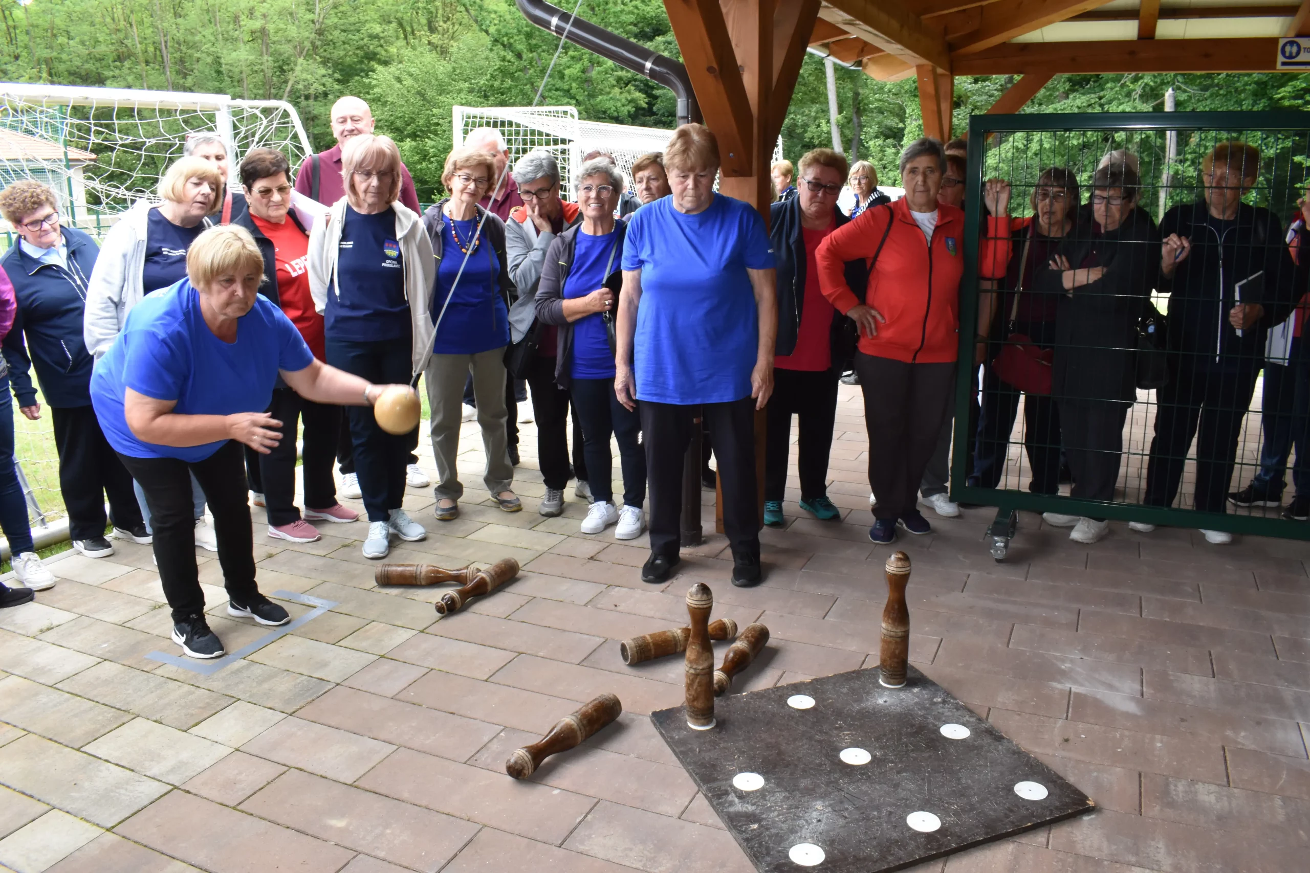 Umirovljenici na tradicionalnim sportskim igrama u Gornjem Mihaljevcu 2024 (7) Umirovljenici na tradicionalnim sportskim igrama u Gornjem Mihaljevcu 2024 (7)