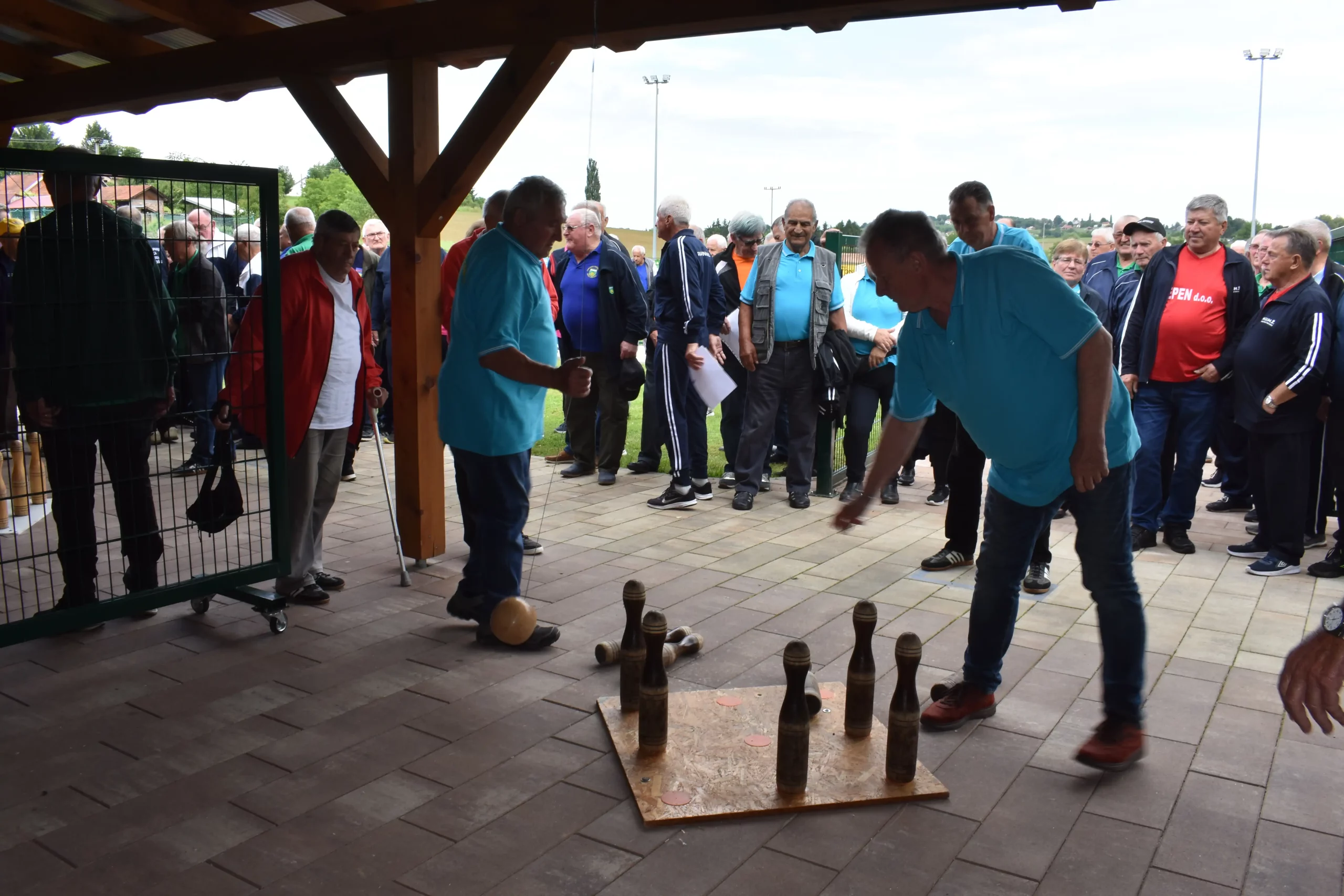 Umirovljenici na tradicionalnim sportskim igrama u Gornjem Mihaljevcu 2024 (8) Umirovljenici na tradicionalnim sportskim igrama u Gornjem Mihaljevcu 2024 (8)