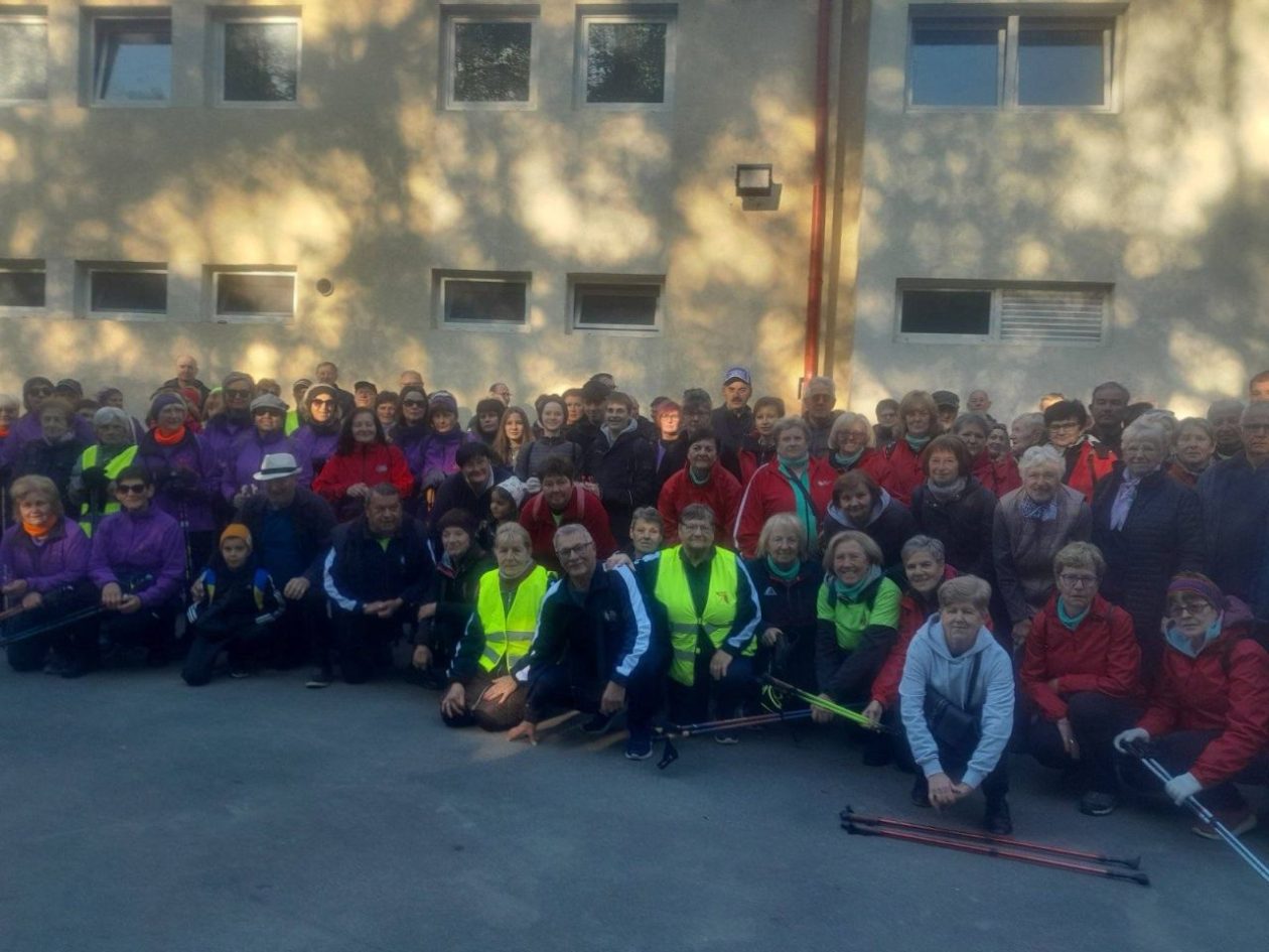 Umirovljenici pokazali kondiciju – 140 sudionika na nordijskom hodanju kroz Šenkovec i Knezovec (13) Umirovljenici pokazali kondiciju – 140 sudionika na nordijskom hodanju kroz Šenkovec i Knezovec (13)