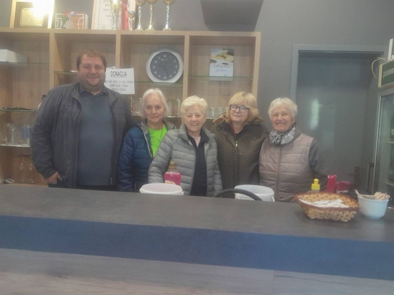 Umirovljenici pokazali kondiciju – 140 sudionika na nordijskom hodanju kroz Šenkovec i Knezovec (2) Umirovljenici pokazali kondiciju – 140 sudionika na nordijskom hodanju kroz Šenkovec i Knezovec (2)